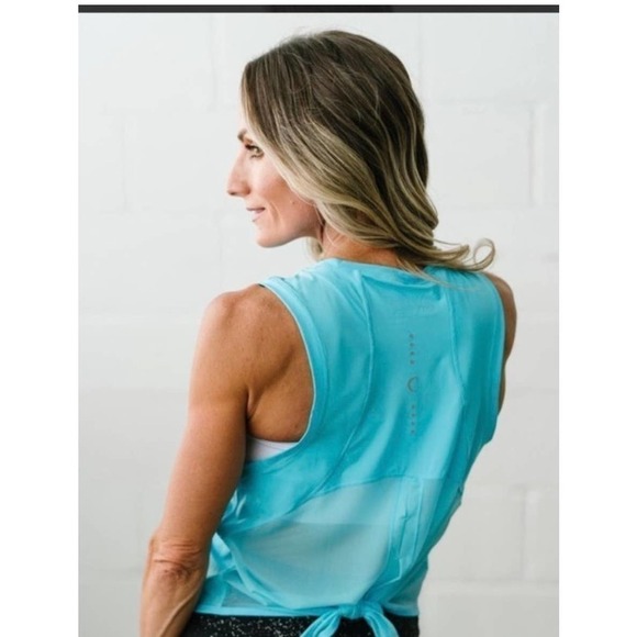 ZYIA Open Panel Split Back Mesh Tank - Picture 3 of 9